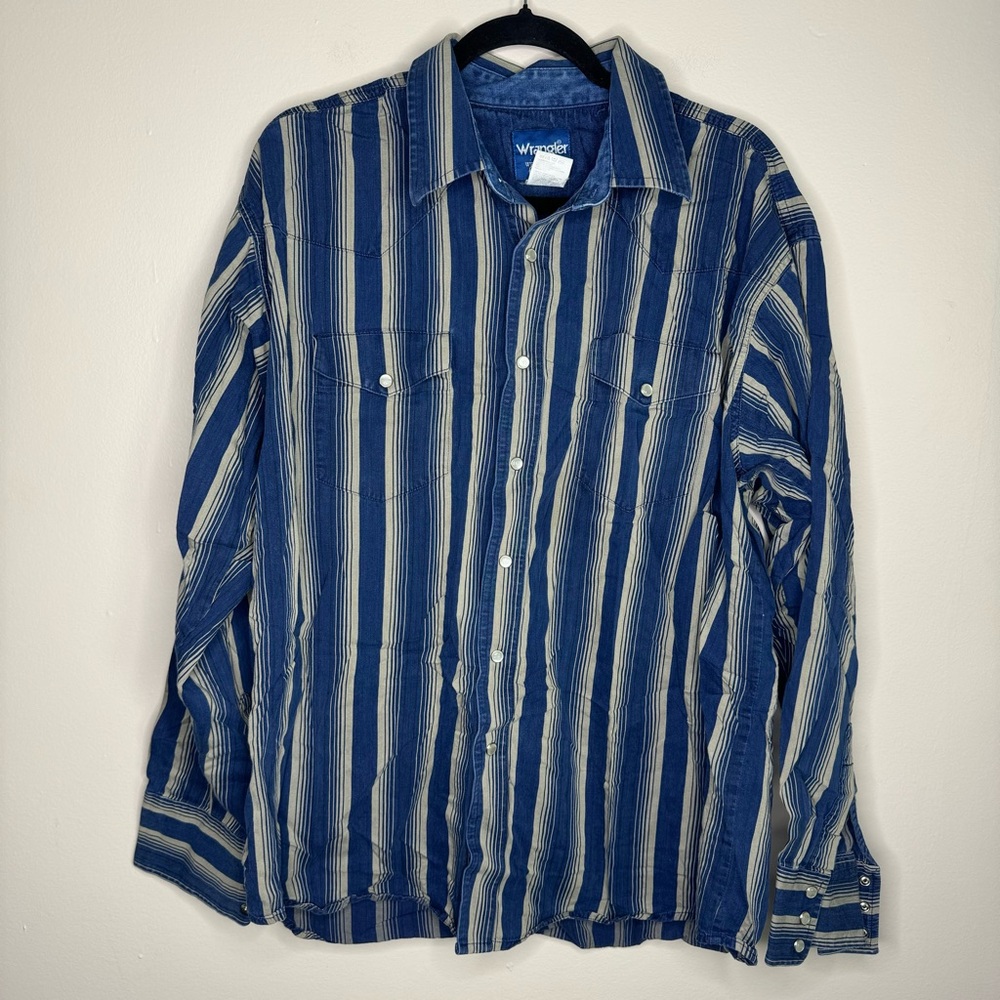 Vintage Wrangler Blue Striped Pearl Snap Button Up